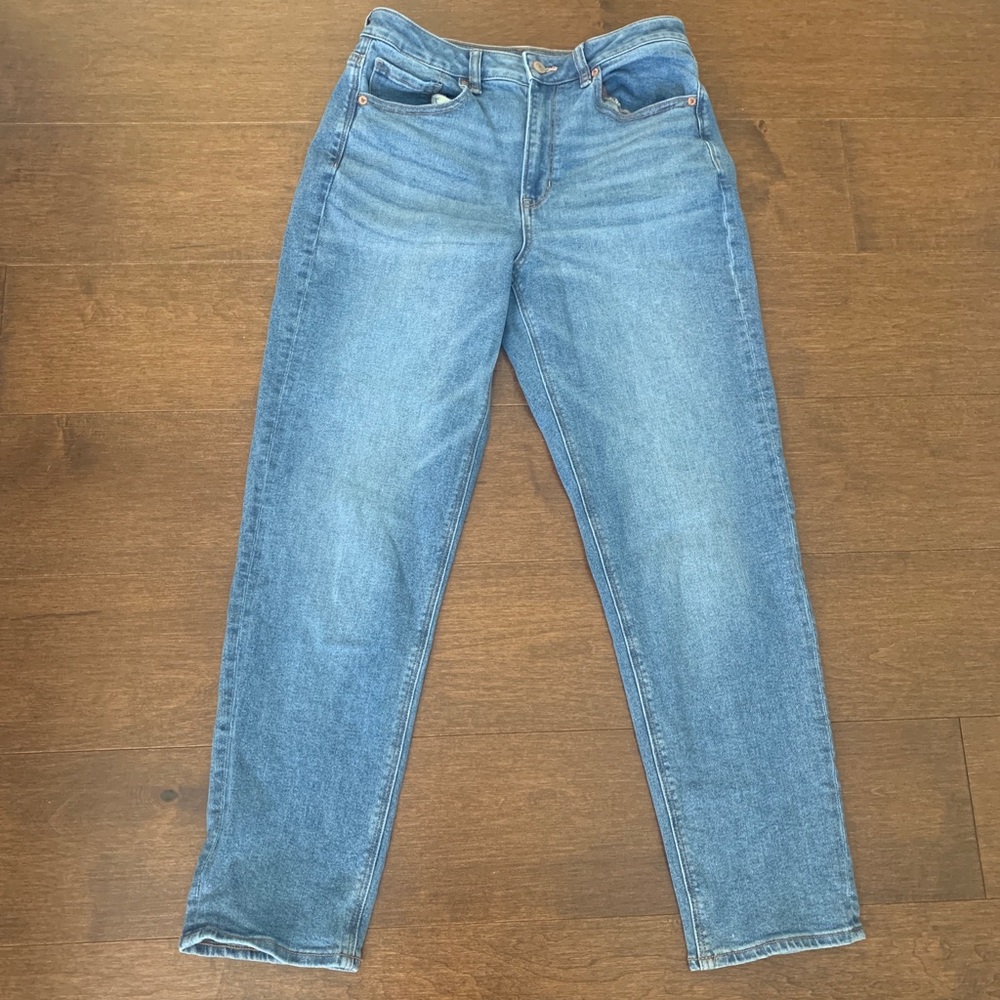 American Eagle Mom jeans